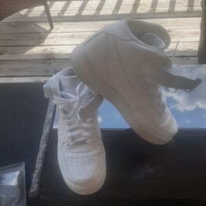 AF1 white mid's